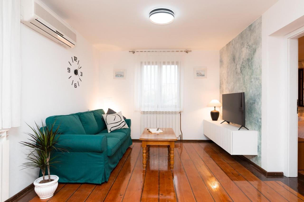 Bepa Apartment ซูเปตาร์ ภายนอก รูปภาพ