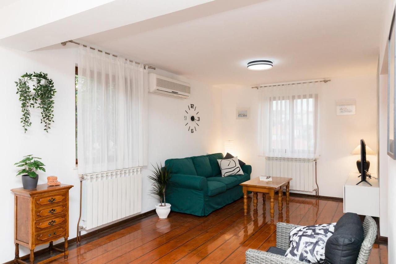 Bepa Apartment ซูเปตาร์ ภายนอก รูปภาพ