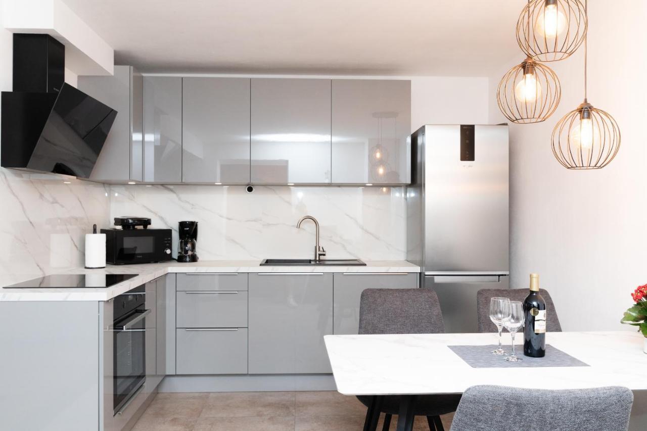 Bepa Apartment ซูเปตาร์ ภายนอก รูปภาพ